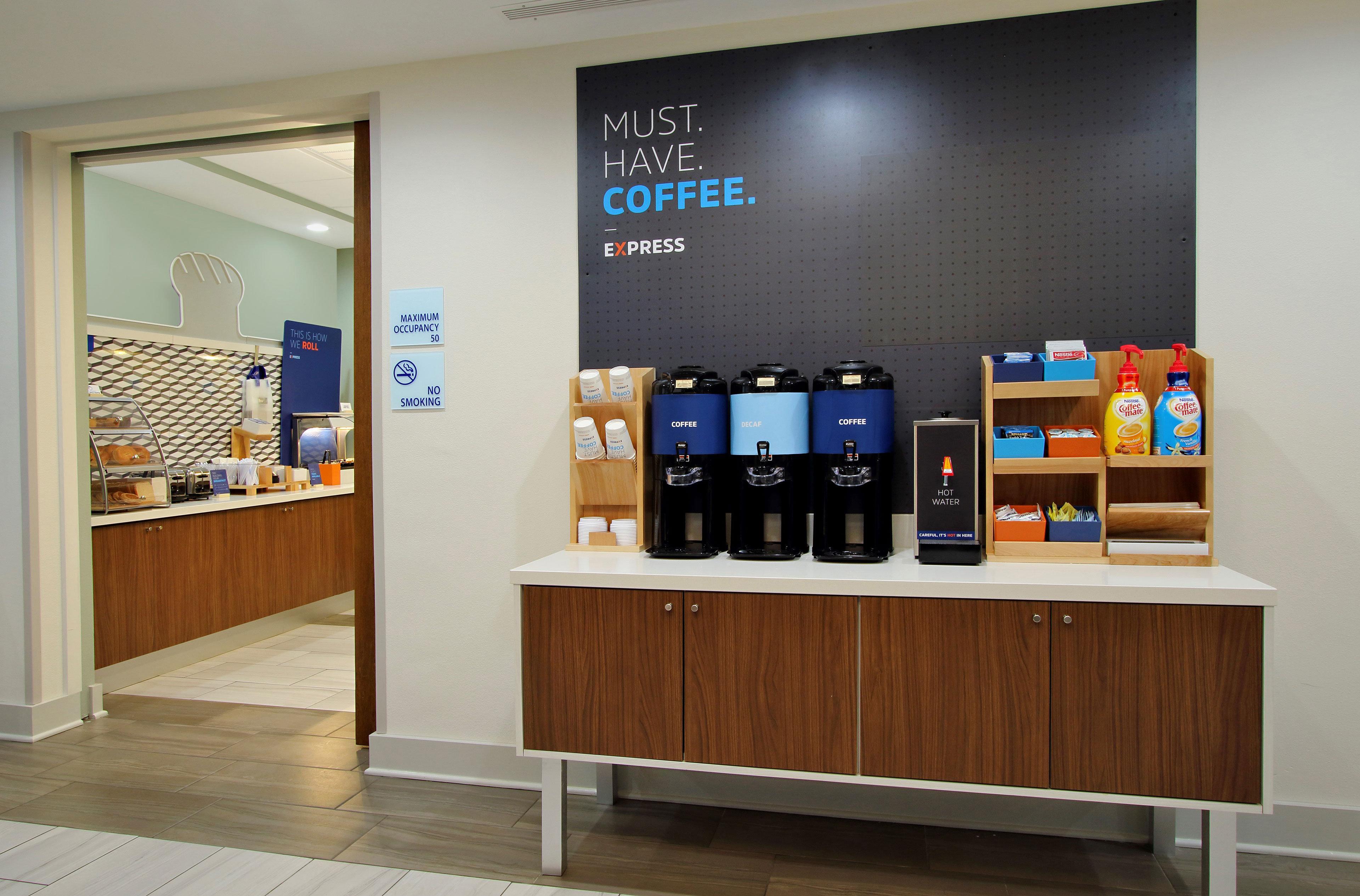 Hotel Express & Medical - Six Flags By Ihg
