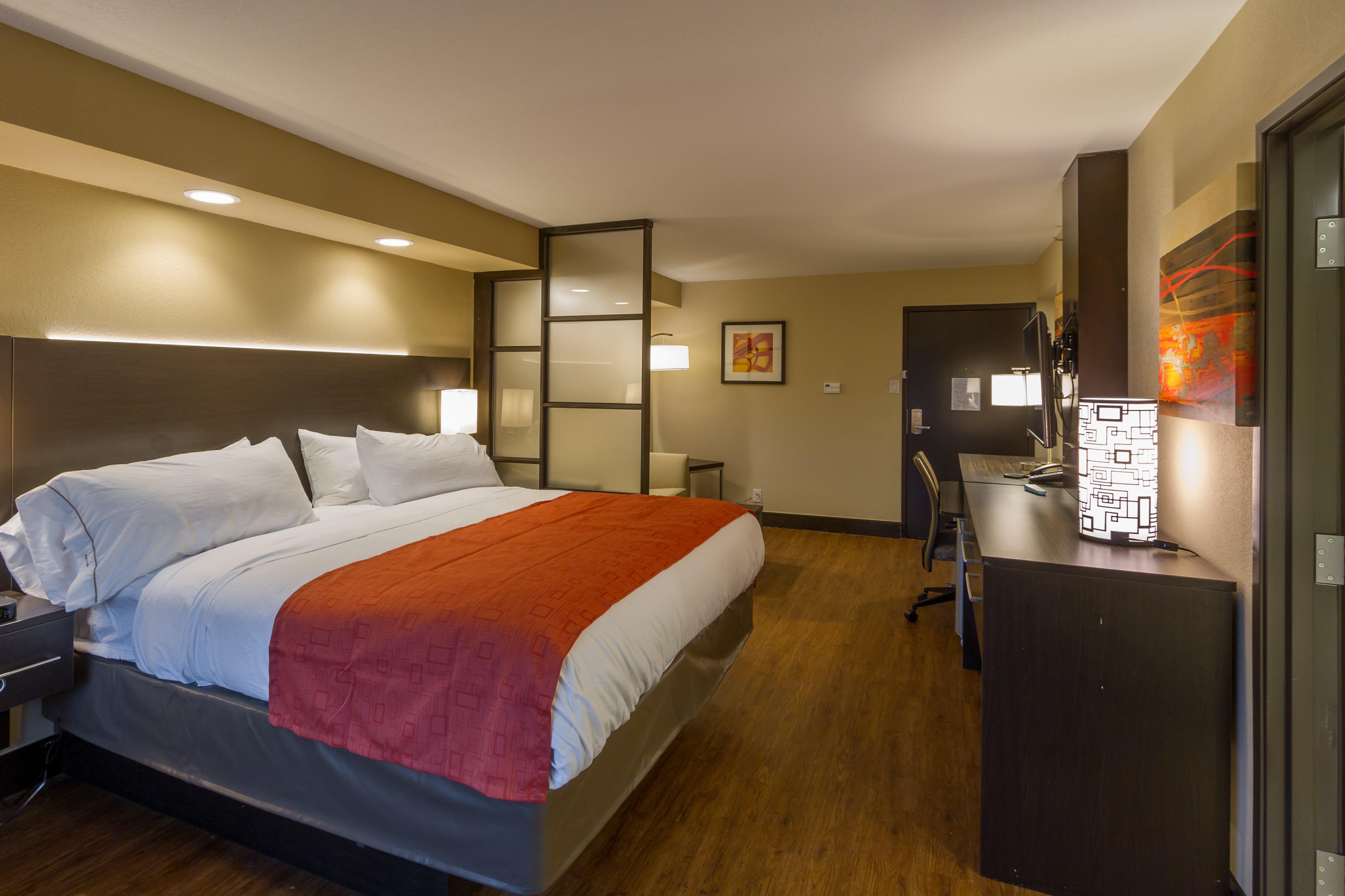 Express & Medical - Six Flags By Ihg