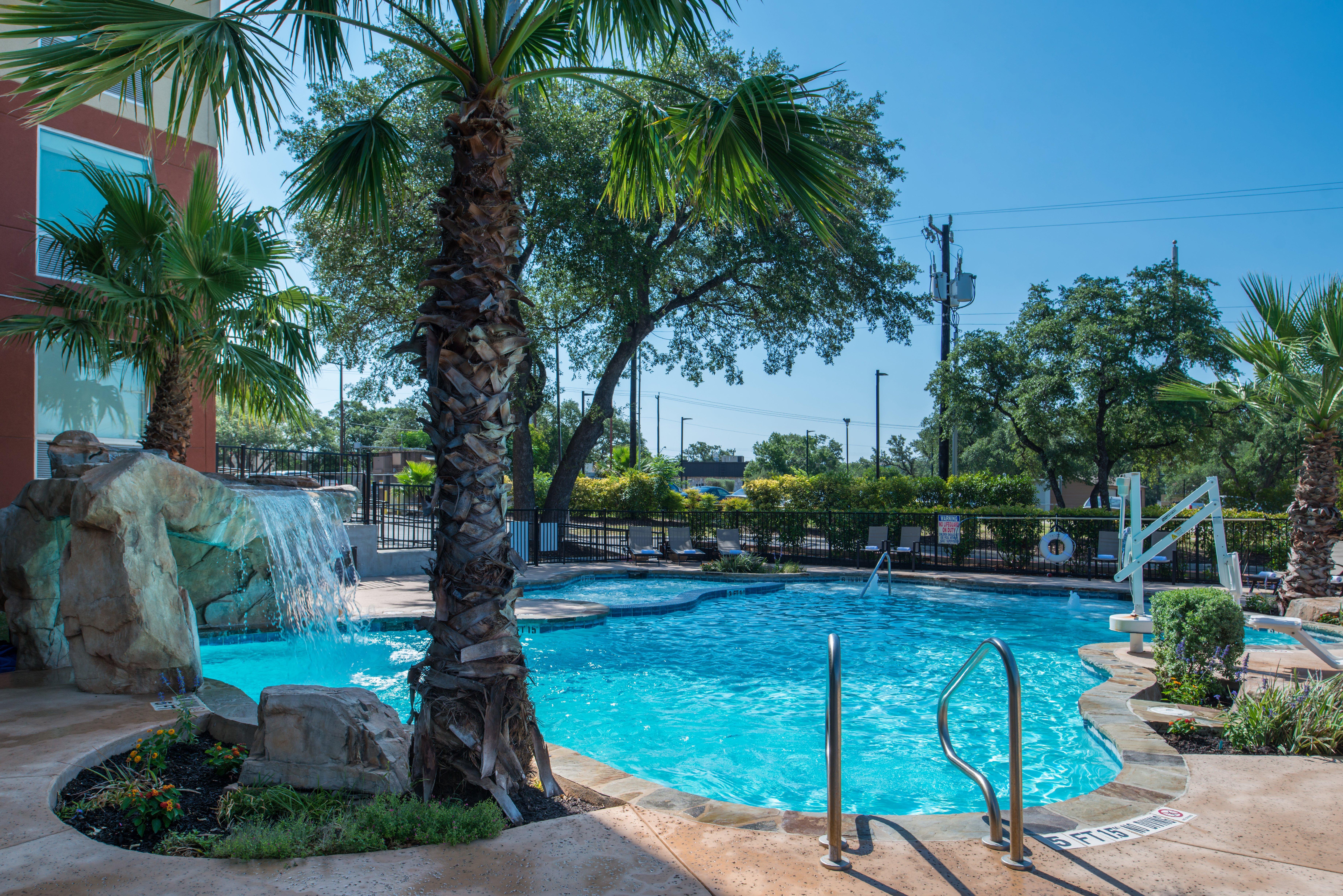 Express & Medical - Six Flags By Ihg