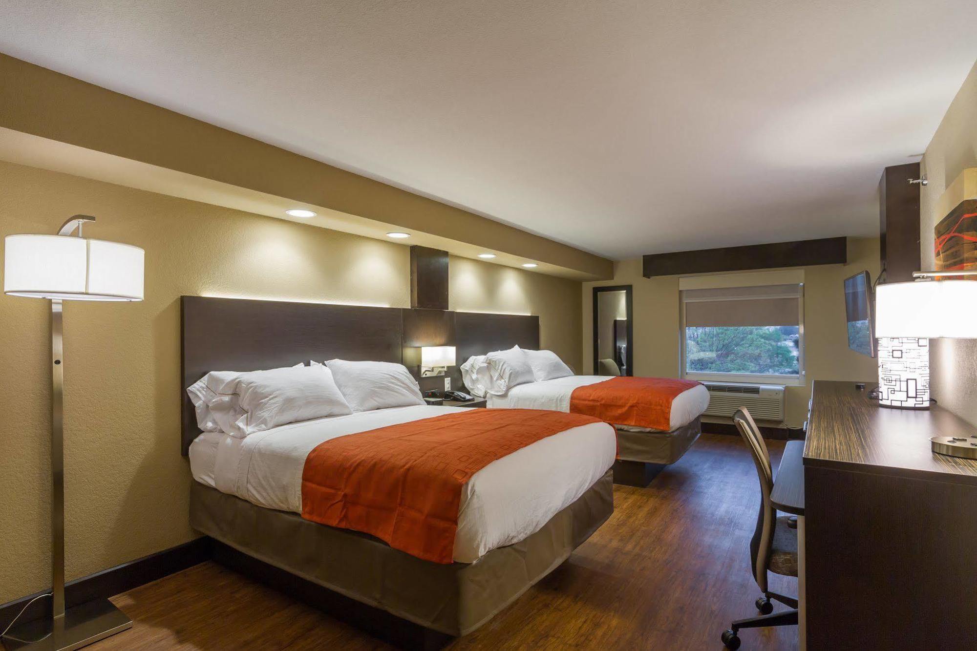 Express & Medical - Six Flags By Ihg San Antonio