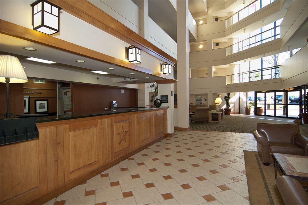 Express & Medical - Six Flags By Ihg 3* San Antonio